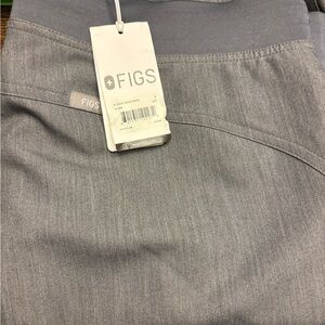 BNWT Figs Graphite Kade Scrub Pants Large